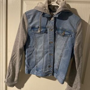 Cropped Denim jacket with hoodie